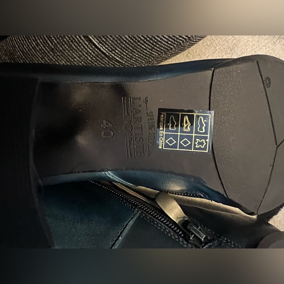 Deep blue leather Spring Step L’Artiste booties Size 40, fit like a size 8.5-9. - Picture 4 of 7